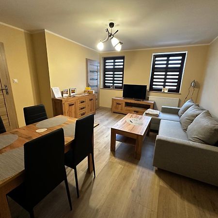 Apartamenty Alicja Dzierzoniow Luaran gambar