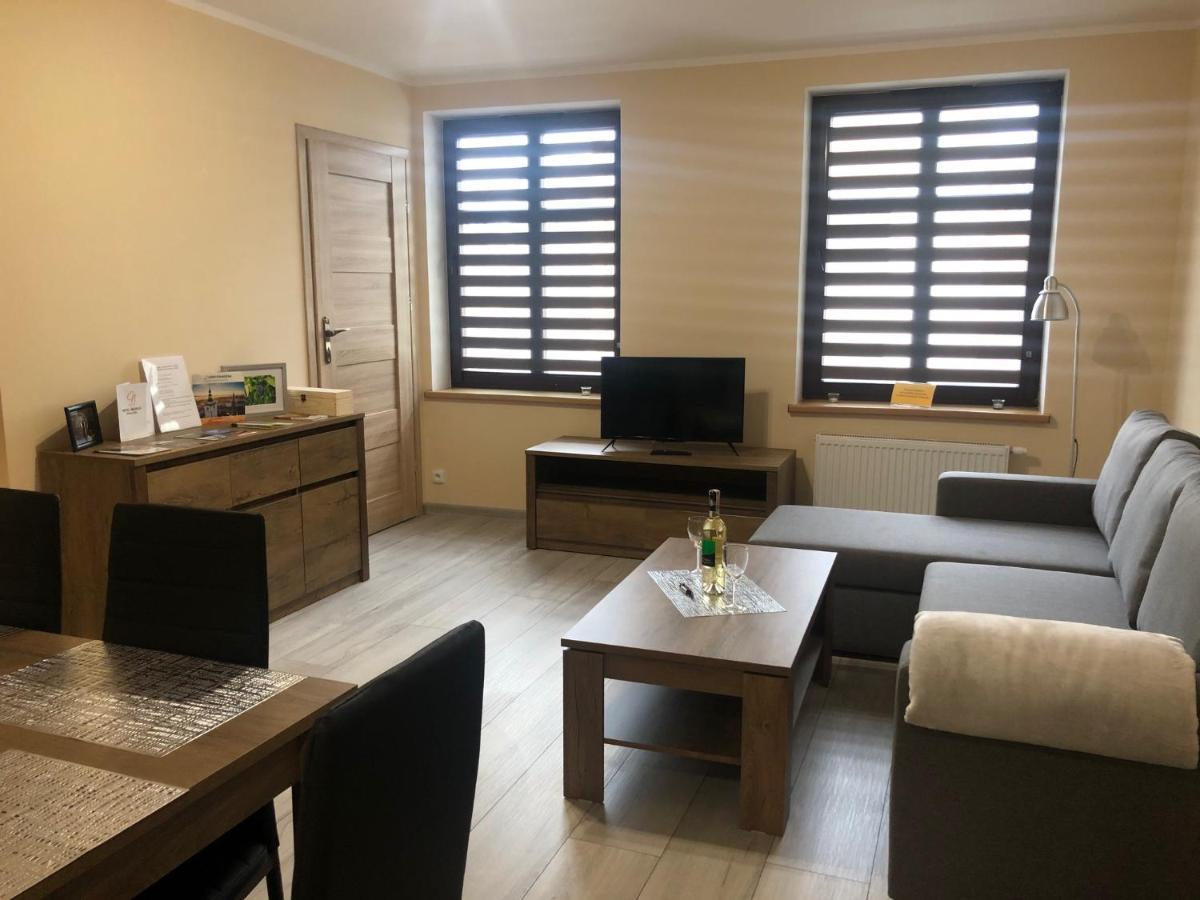 Apartamenty Alicja Dzierzoniow Luaran gambar