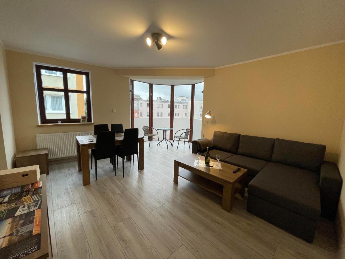 Apartamenty Alicja Dzierzoniow Luaran gambar