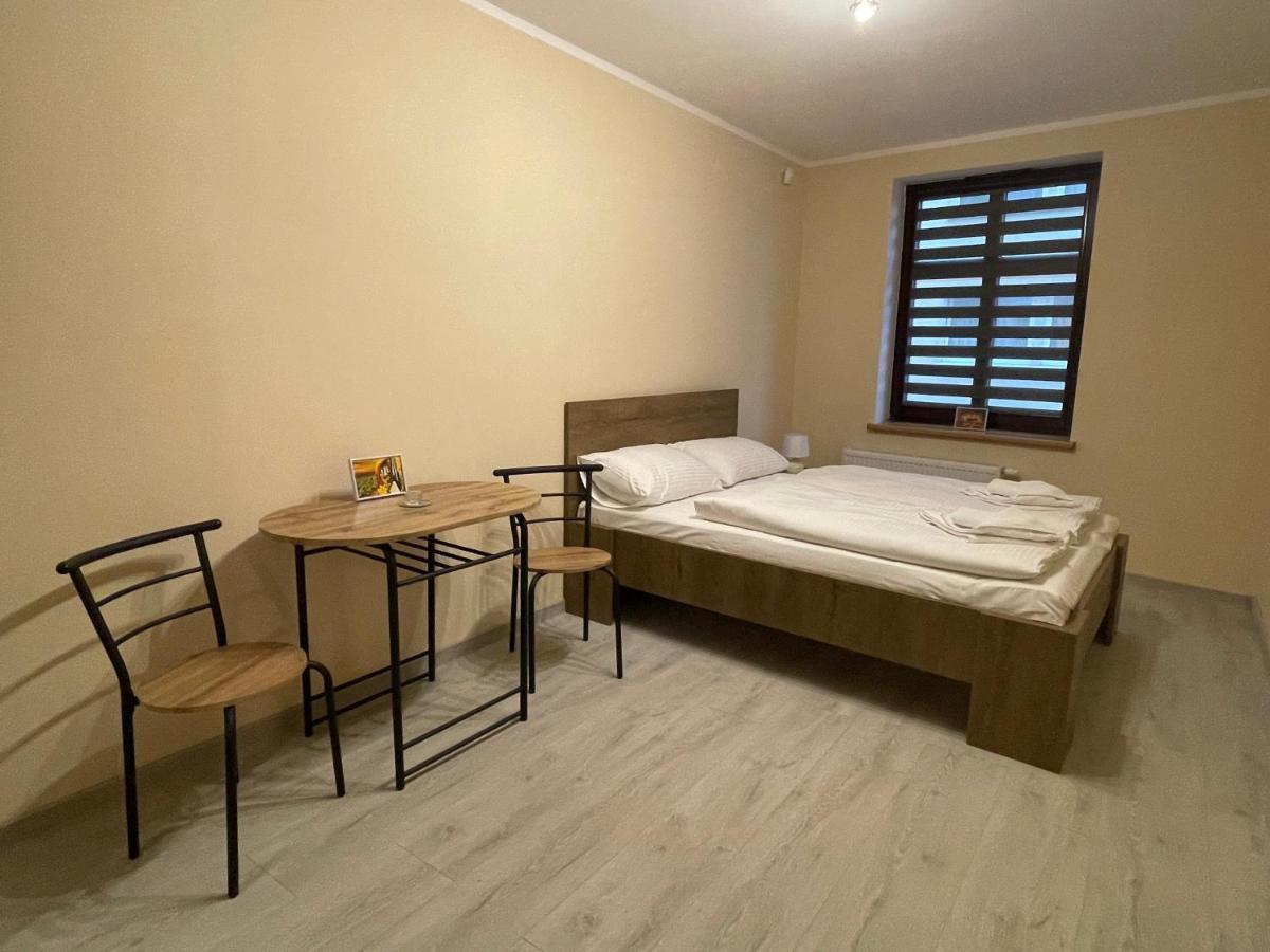 Apartamenty Alicja Dzierzoniow Luaran gambar
