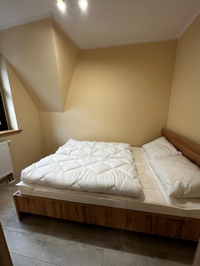 Apartamenty Alicja Dzierzoniow Luaran gambar