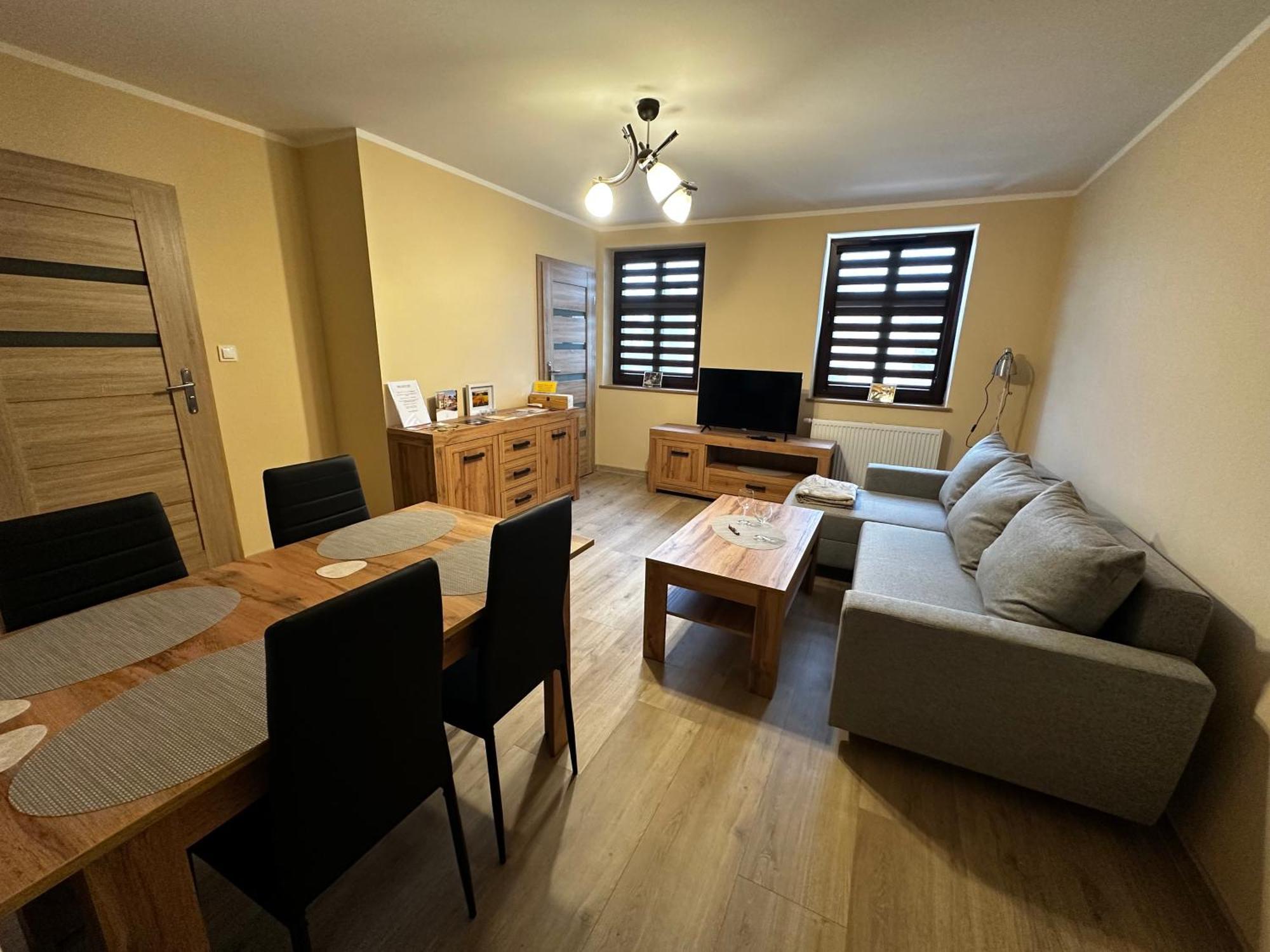 Apartamenty Alicja Dzierzoniow Luaran gambar