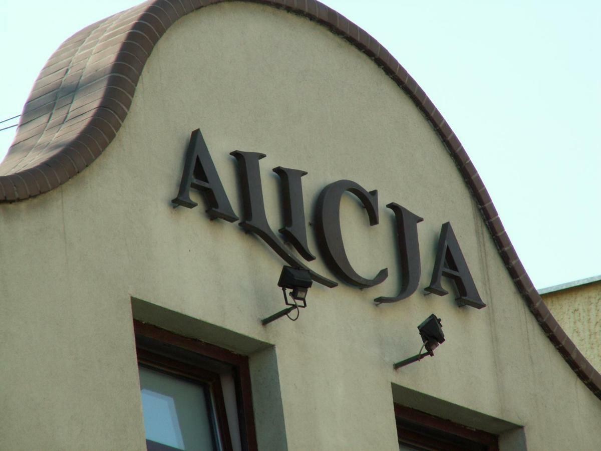 Apartamenty Alicja Dzierzoniow Luaran gambar