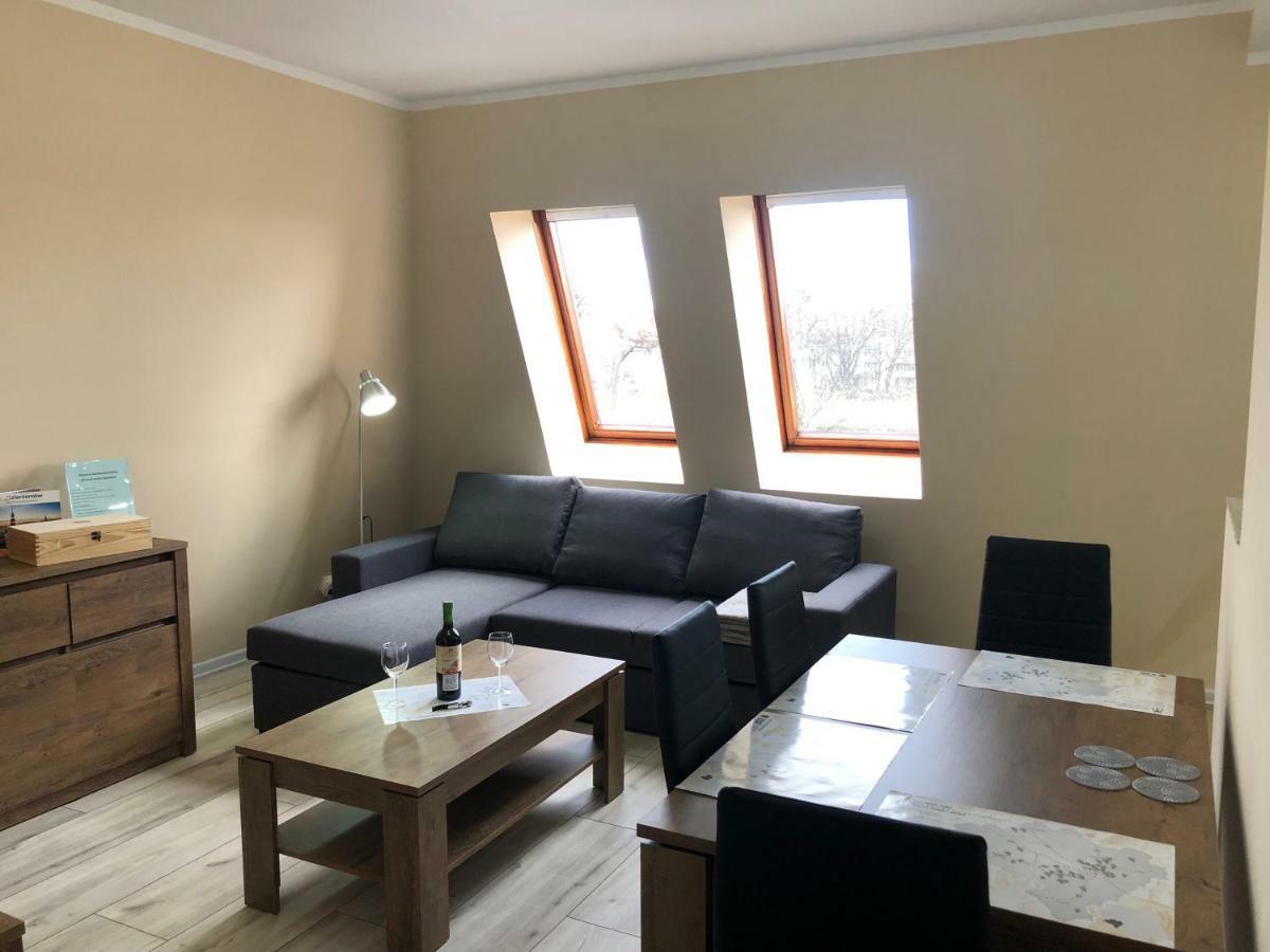 Apartamenty Alicja Dzierzoniow Luaran gambar